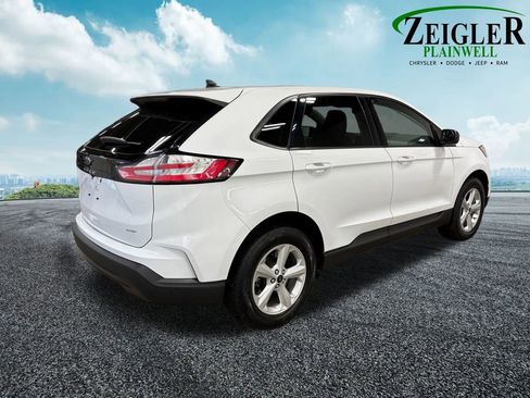 Used 2024 Ford Edge SE w/ Cargo Accessory Package image 9
