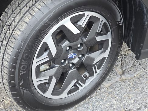 Certified 2025 Subaru Forester image 12