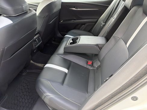 Certified 2025 Toyota Camry SE FWD image 30