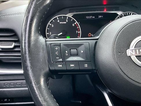 Used 2022 Nissan Rogue S AWD/4WD image 10