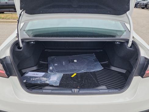 Used 2025 Subaru Legacy Premium image 13