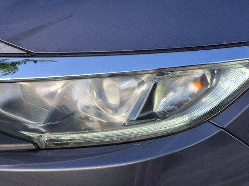 Used 2018 Honda Civic LX image 10