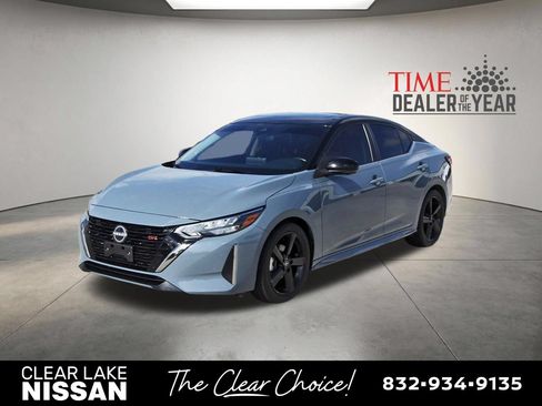 Used 2024 Nissan Sentra SR w/ SR Premium Package FWD image 3