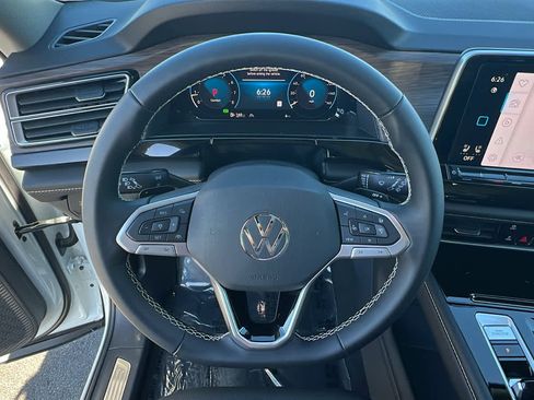 New 2026 Volkswagen Atlas SEL AWD/4WD image 18
