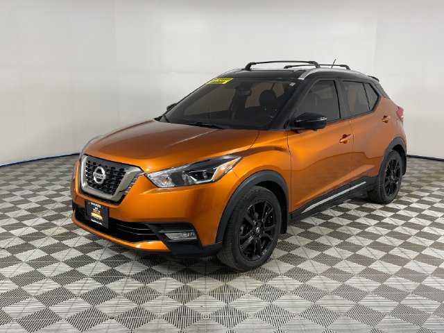 Used 2019 Nissan Kicks SR w/ SR Premium Package FWD image 1