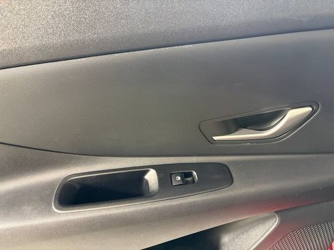 Used 2024 Hyundai Elantra SEL FWD image 36