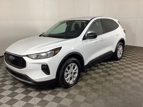 Used 2025 Ford Escape Active w/ Cold Weather Package AWD/4WD image 30