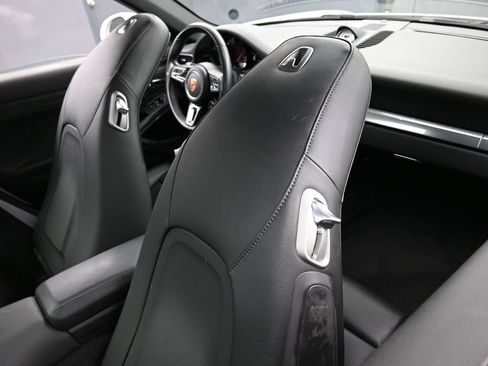 Certified 2019 Porsche 911 Targa 4 AWD/4WD image 26