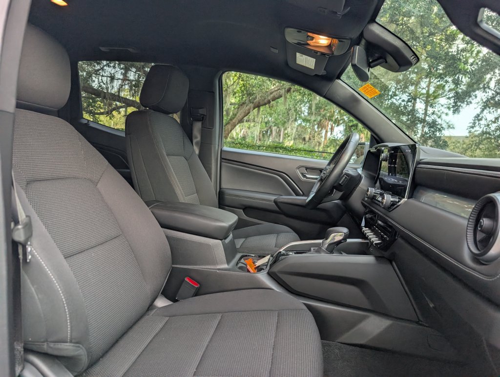 Used 2025 Chevrolet Colorado LT w/ Advanced Trailering Package RWD image 18
