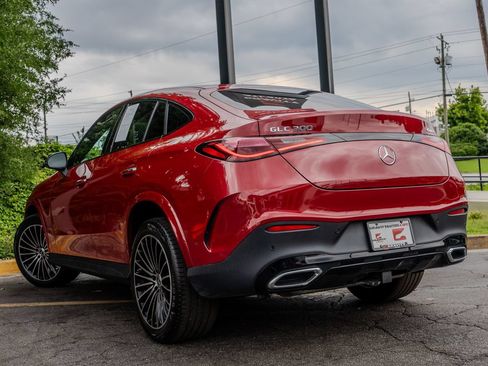 Used 2024 Mercedes-Benz GLC 300 4MATIC w/ AMG Line image 24