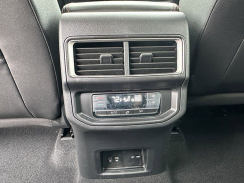 New 2026 Volkswagen Atlas Peak Edition AWD/4WD image 8
