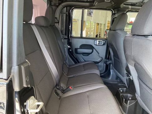 New 2023 Jeep Gladiator Sport AWD/4WD image 29