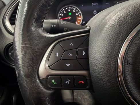 Used 2018 Jeep Renegade Limited AWD/4WD image 12