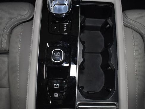 Used 2026 Volvo XC90 B6 Ultra w/ Lounge Package AWD/4WD image 33