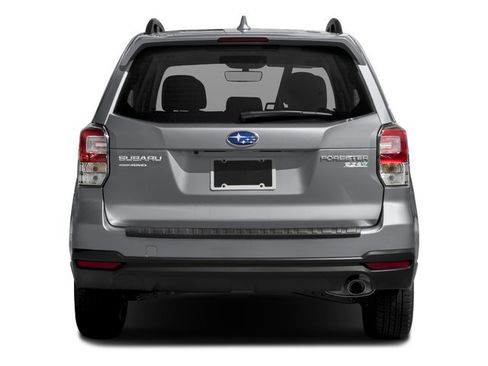 Used 2017 Subaru Forester 2.5i Touring AWD/4WD image 8