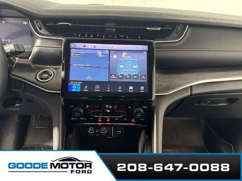 Used 2021 Jeep Grand Cherokee L Limited AWD/4WD image 15