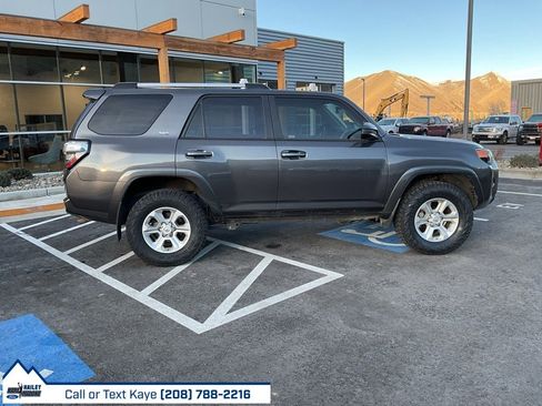 Used 2020 Toyota 4Runner SR5 image 8
