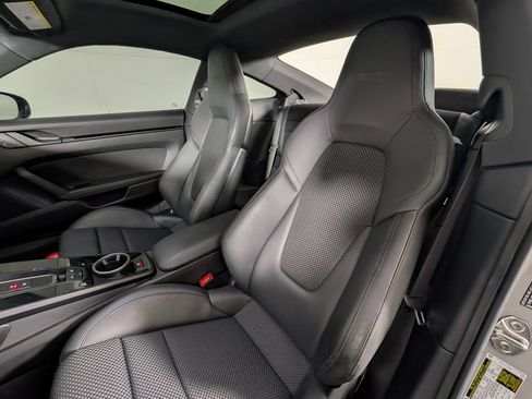 Certified 2023 Porsche 911 Carrera RWD image 5