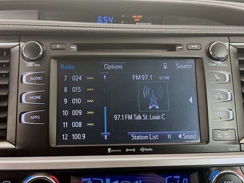 Used 2018 Toyota Highlander SE AWD/4WD image 14
