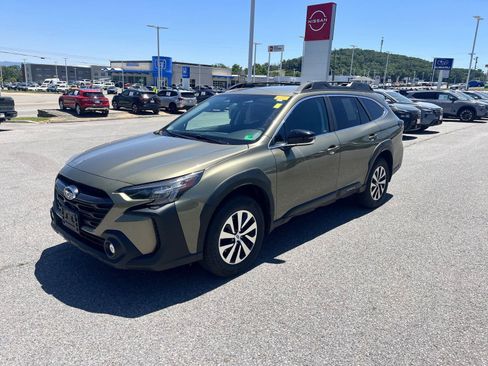 Certified 2024 Subaru Outback Premium AWD/4WD image 4