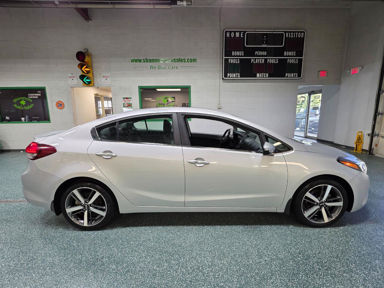 Used 2017 Kia Forte EX w/ EX Premium Plus Package FWD image 5