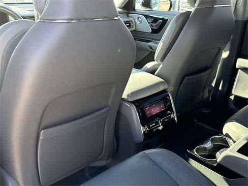 Used 2020 Lincoln Aviator Reserve w/ Equipment Group 202A image 13