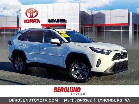 Certified 2024 Toyota RAV4 LE image 1