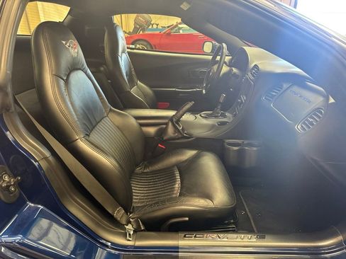 Used 2004 Chevrolet Corvette Z06 w/ Z06 Preferred Equipment Group RWD image 29