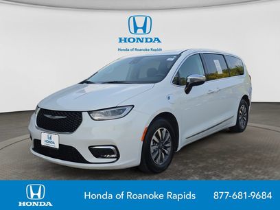 Used 2023 Chrysler Pacifica Limited
