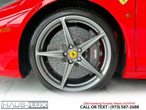 Used 2013 Ferrari 458 Italia Coupe RWD image 11