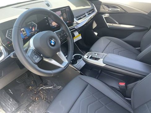 Used 2025 BMW X1 xDrive28i w/ Convenience Package AWD/4WD image 18