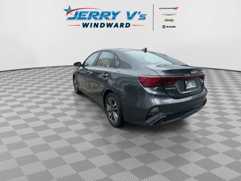 Used 2023 Kia Forte LXS image 6