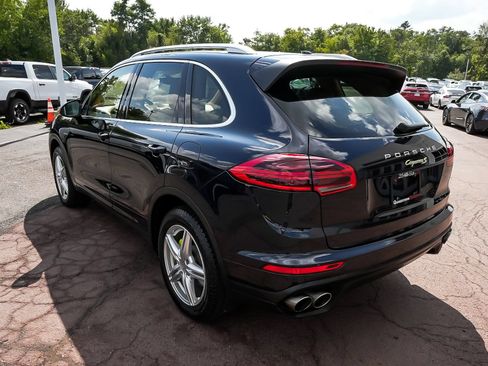Used 2016 Porsche Cayenne S AWD/4WD image 4