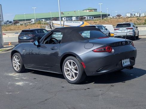 Used 2017 MAZDA MX-5 Miata Sport image 8