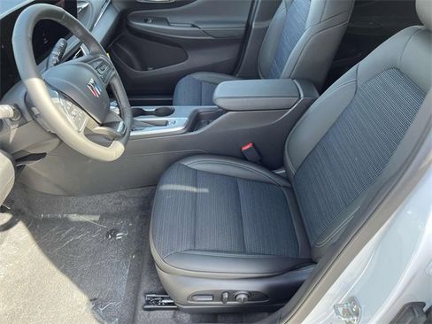 Used 2025 Buick Envista Preferred w/ Convenience I Package image 17