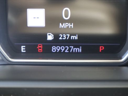 Used 2021 GMC Yukon Denali w/ LPO, Illumination Package AWD/4WD image 17
