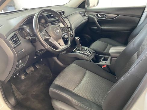 Used 2017 Nissan Rogue SV AWD/4WD image 18