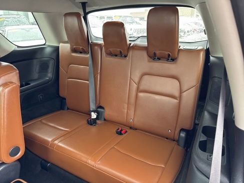 Used 2023 Nissan Pathfinder Platinum image 21