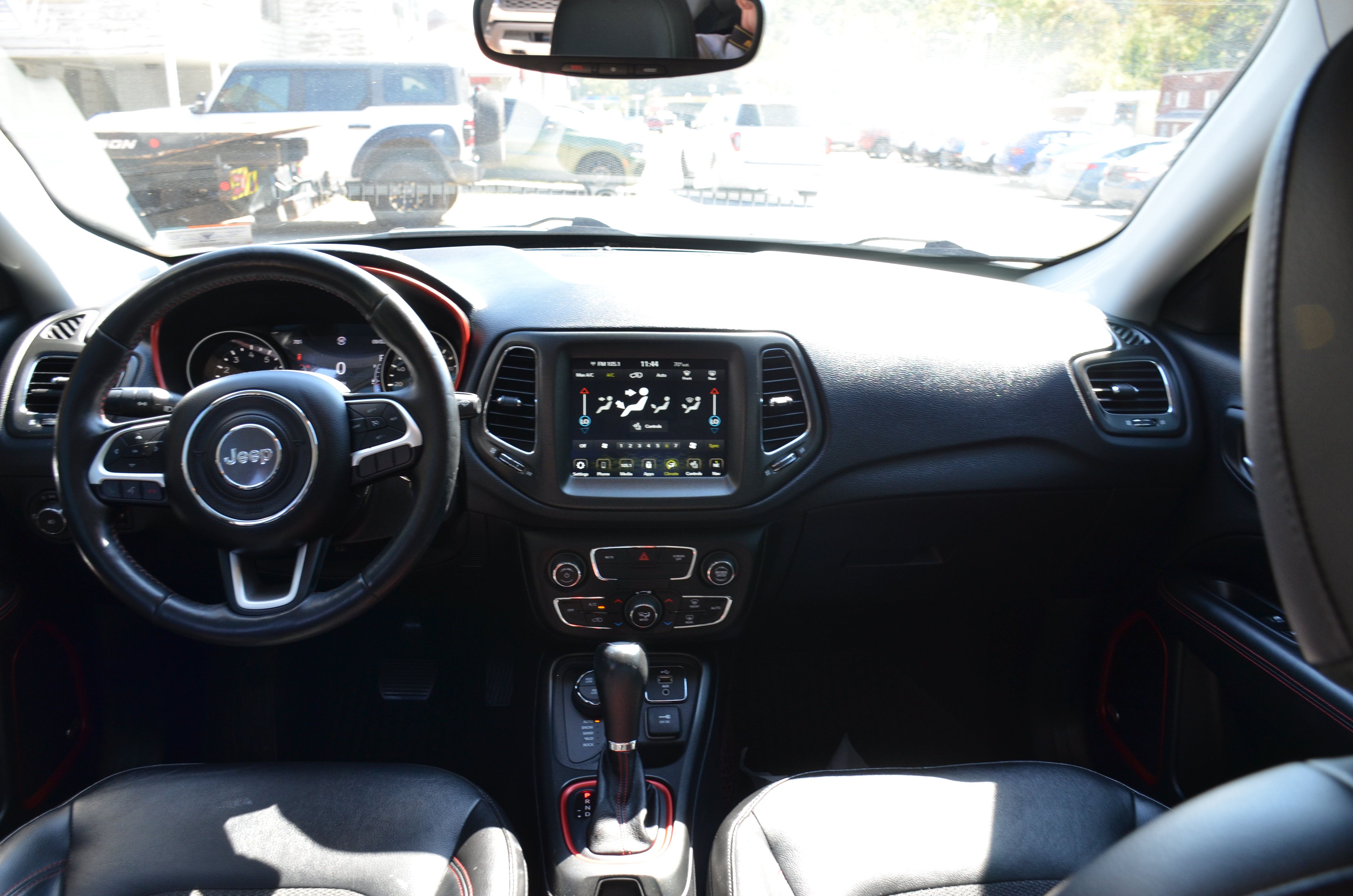 Used 2018 Jeep Compass Trailhawk w/ Navigation Group AWD/4WD image 20