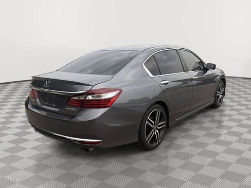 Used 2016 Honda Accord Sport image 9