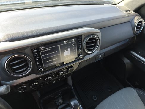 Used 2021 Toyota Tacoma TRD Sport w/ Technology Package image 29