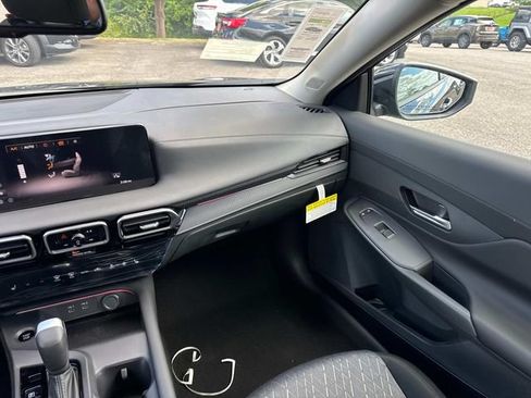 New 2026 Nissan Sentra SV w/ SV Convenience Package FWD image 17