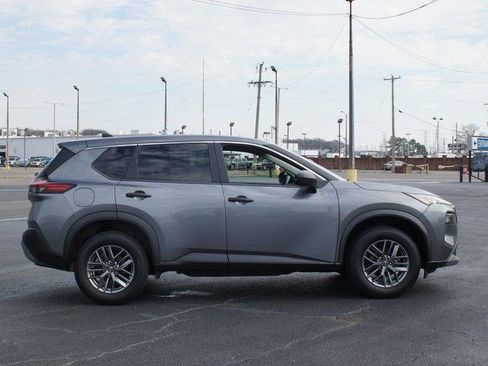 Used 2023 Nissan Rogue S image 18