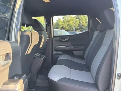 Used 2023 Toyota Tacoma TRD Sport AWD/4WD image 18