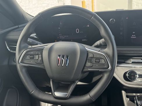 Used 2024 Buick Envista Preferred w/ Convenience I Package image 9