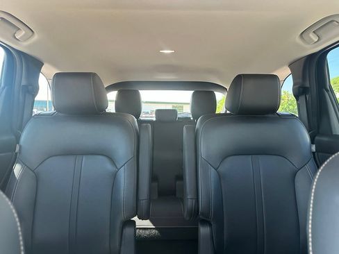 Used 2025 MAZDA CX-90 3.3 Turbo w/ Preferred Package AWD/4WD image 34