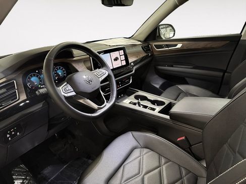 New 2026 Volkswagen Atlas SE FWD image 10