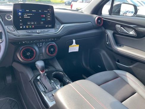 Certified 2025 Chevrolet Blazer RS w/ LPO, Floor Liner Package AWD/4WD image 19