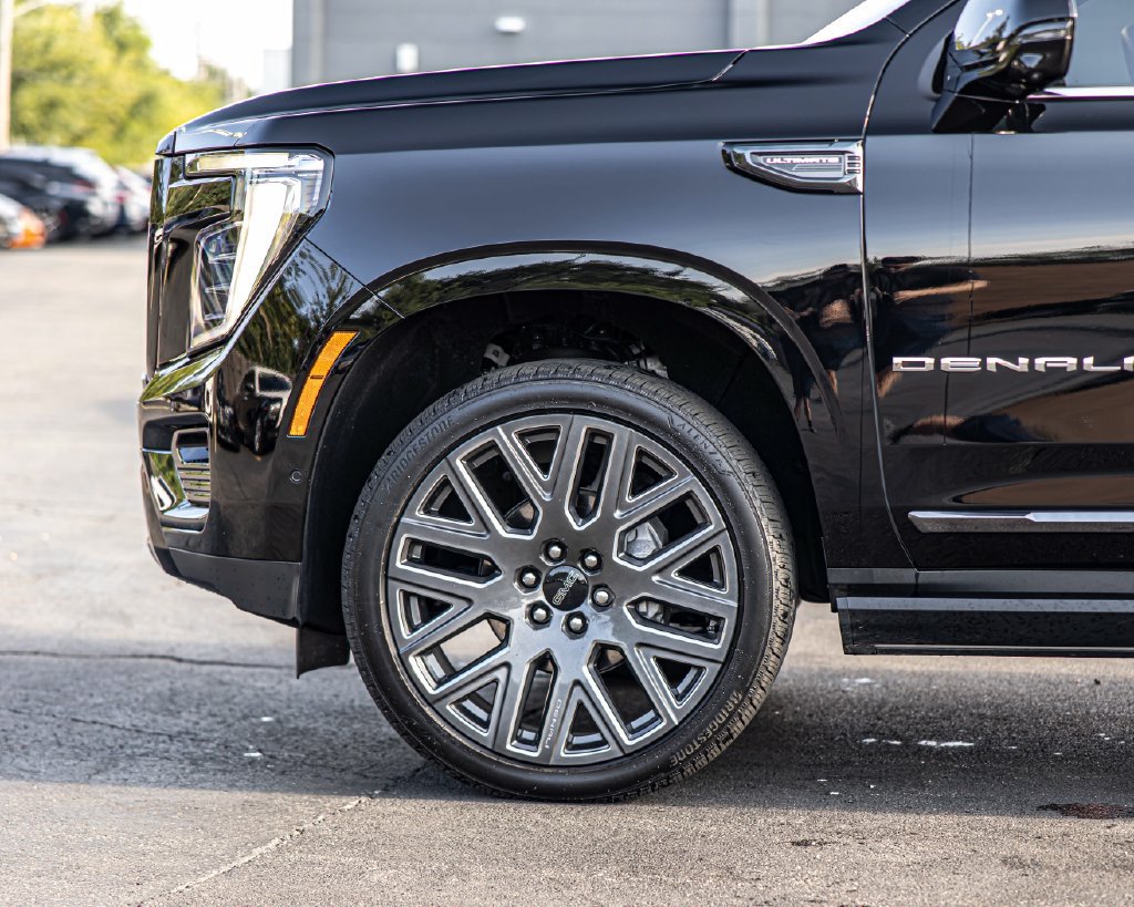 Used 2026 GMC Yukon Denali Ultimate AWD/4WD image 8