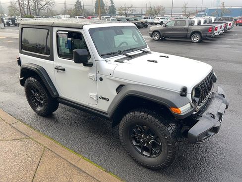 Used 2024 Jeep Wrangler Willys image 2